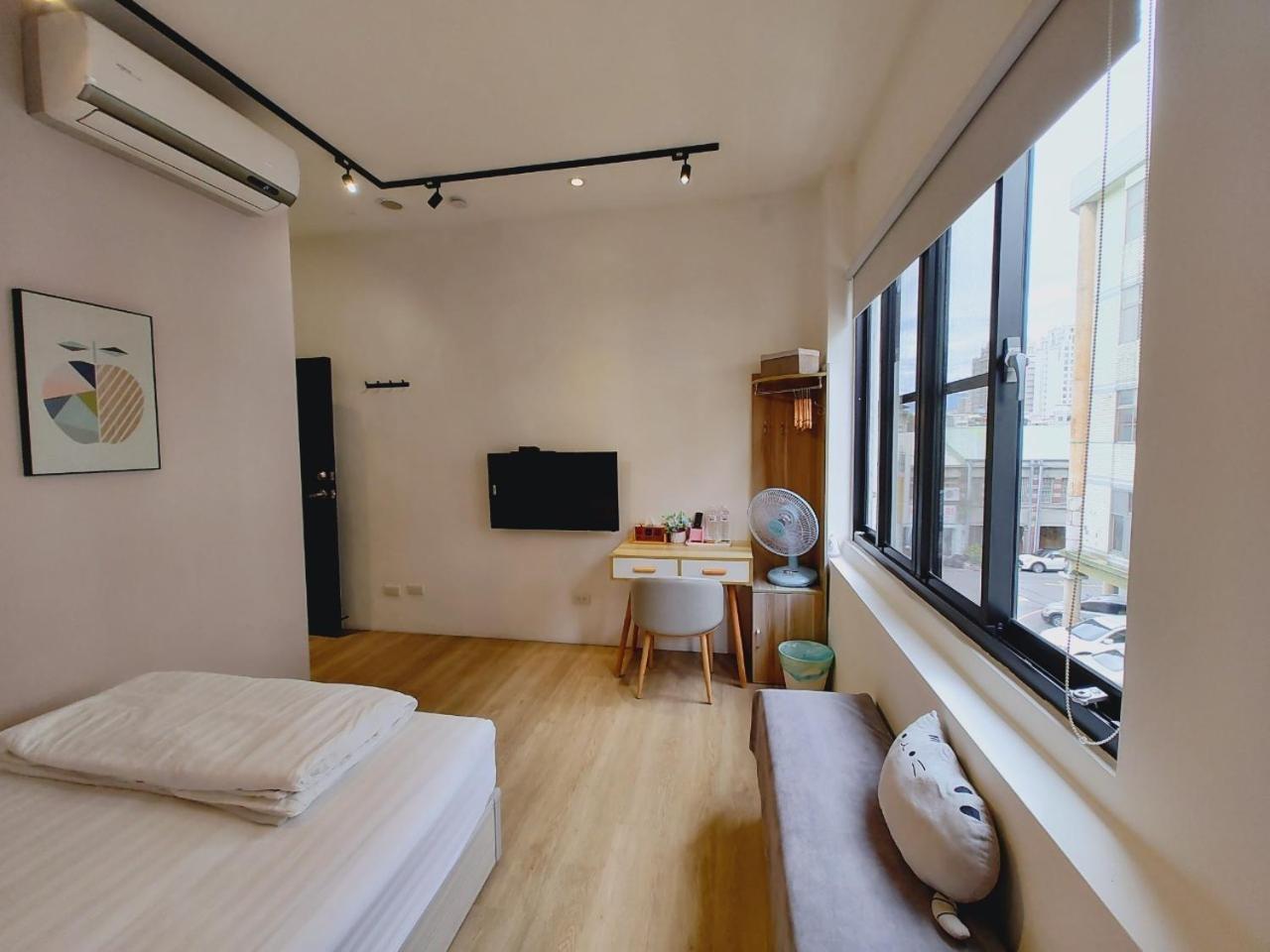 Zhunan Orange Homestay Exterior foto